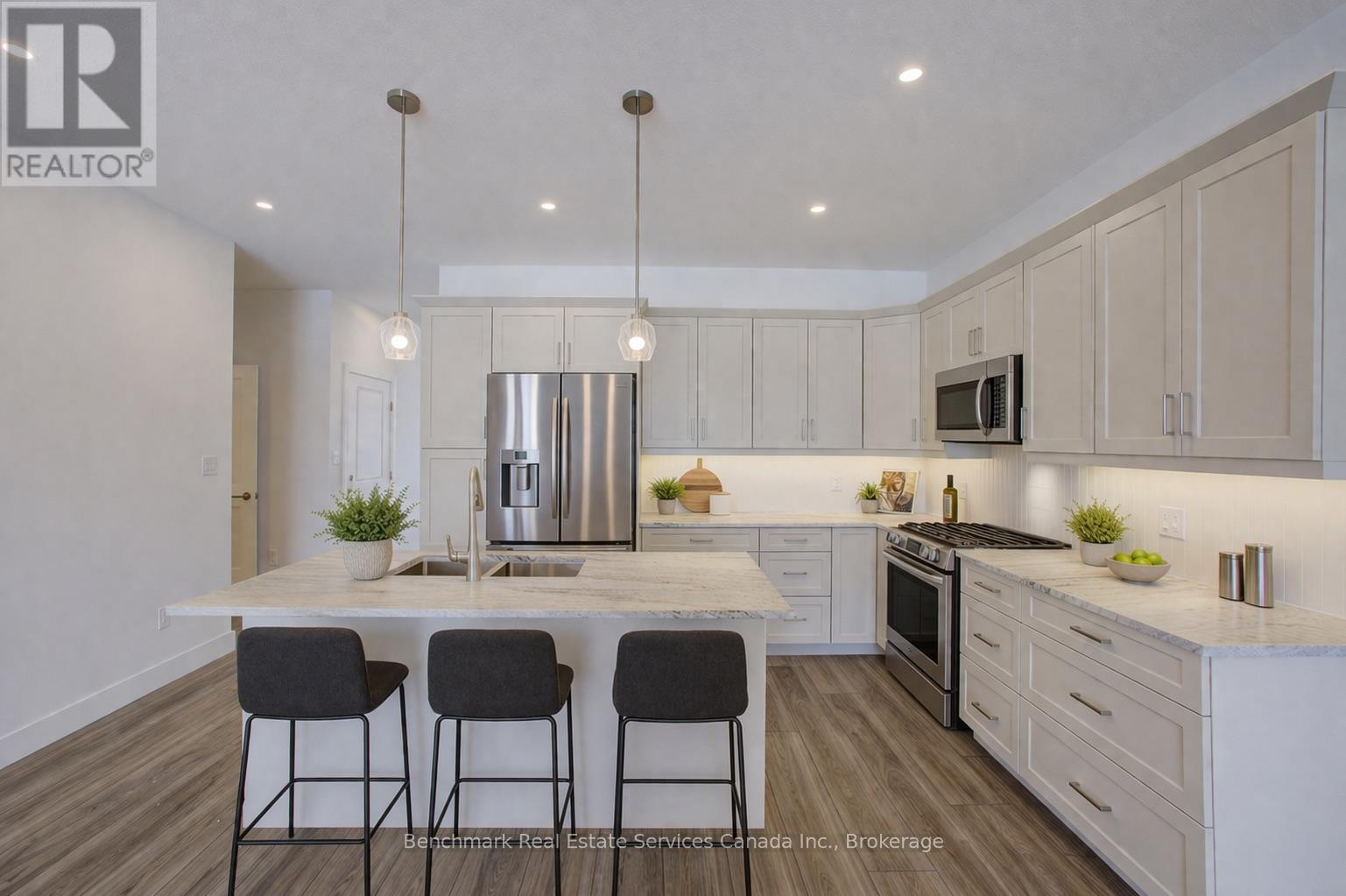 62 CAVALIER CRESCENT