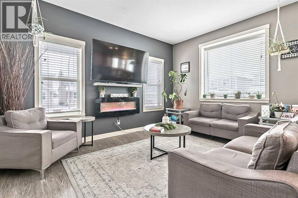 14 Sunrise Crescent NE