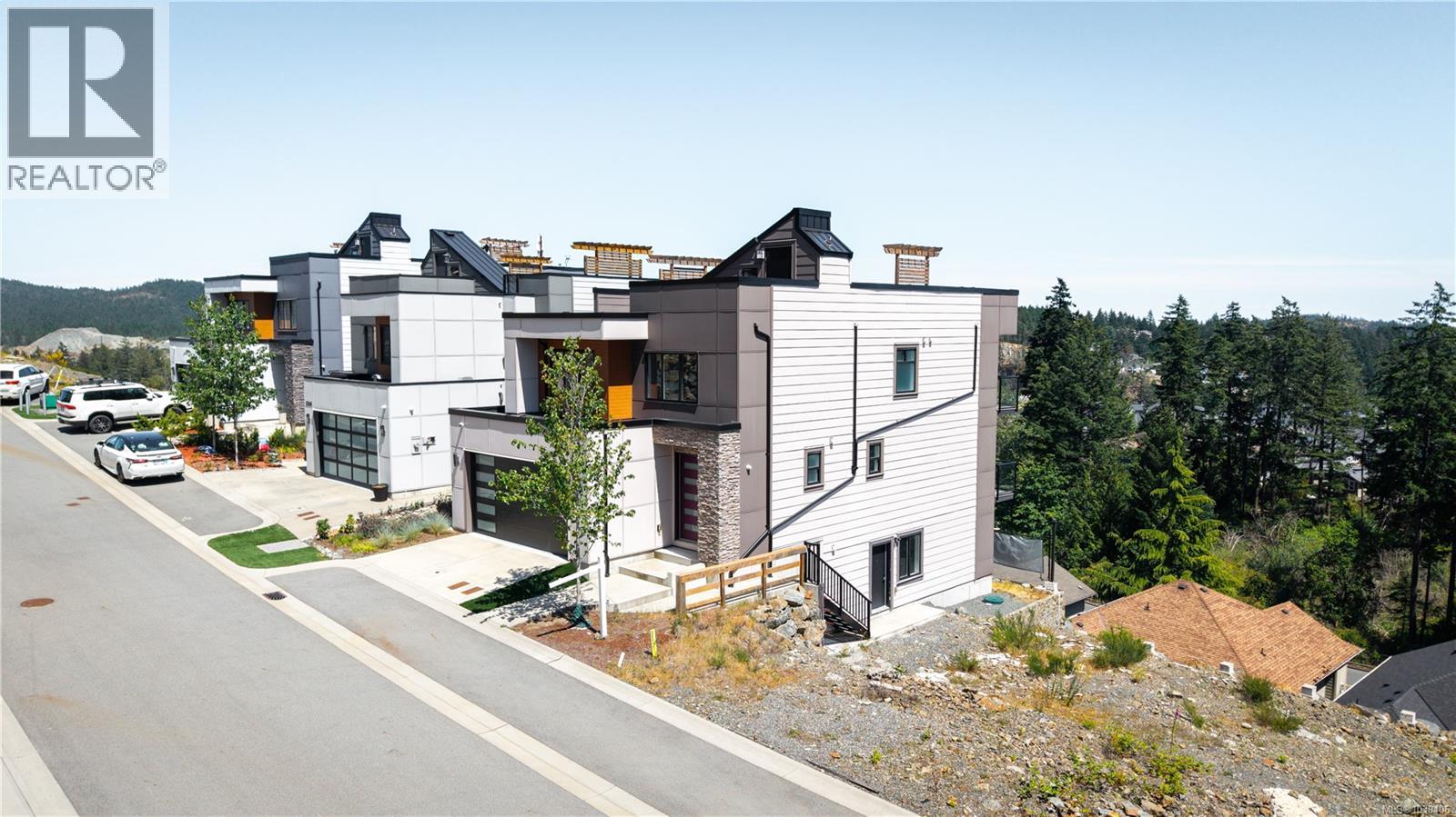 2210 Archer Gate