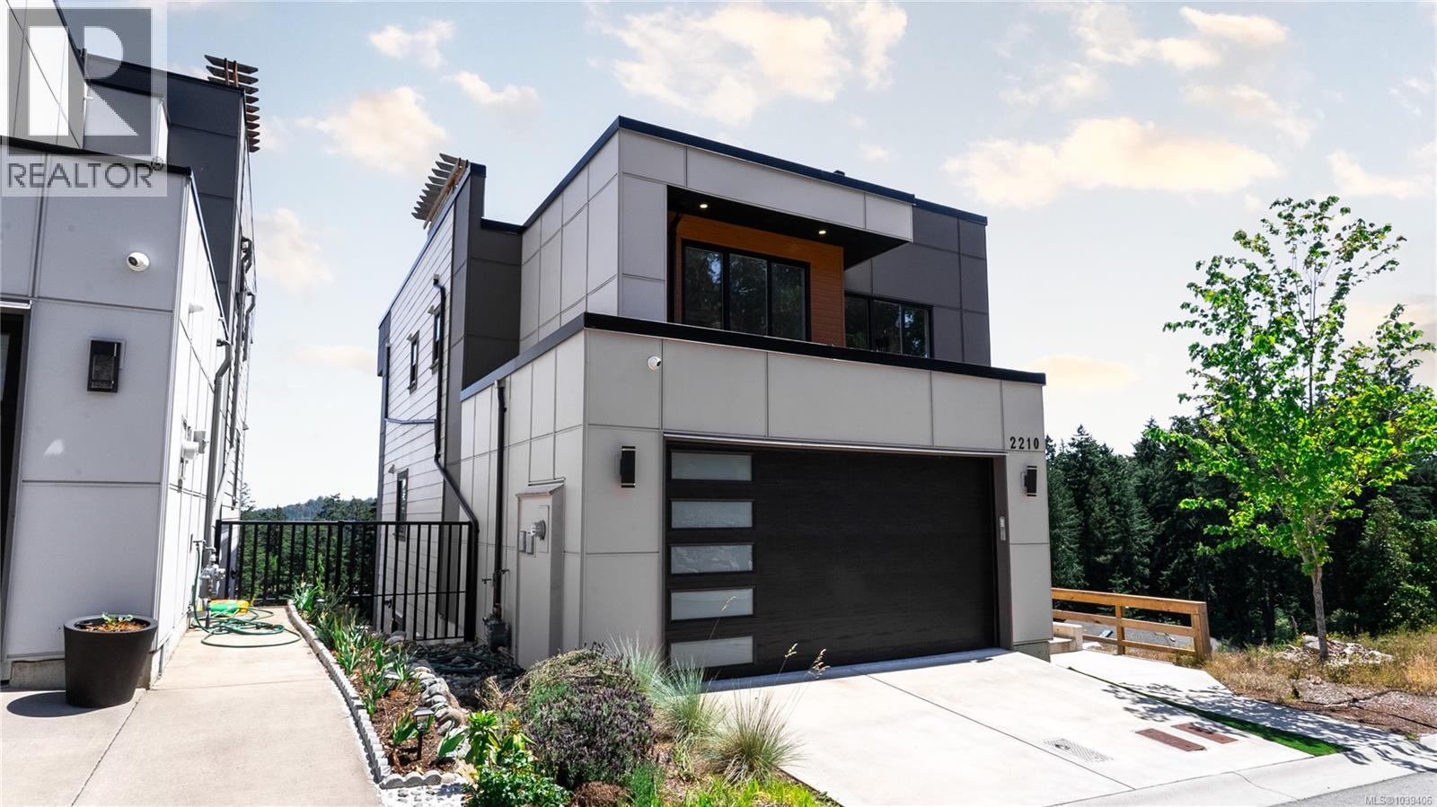 2210 Archer Gate