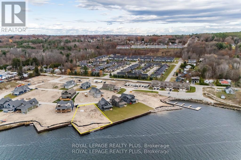 Photo 1 of 7 — 20 NAVIGATOR ROAD, Penetanguishene, ON L9M0W6