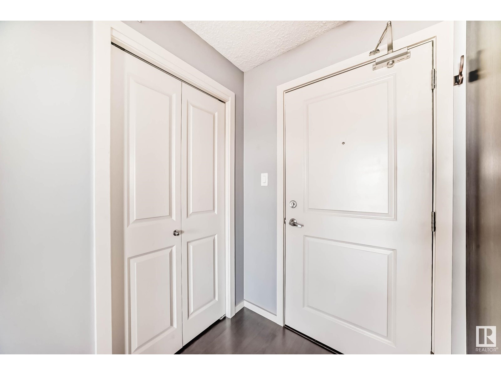 #245 348 WINDERMERE RD NW