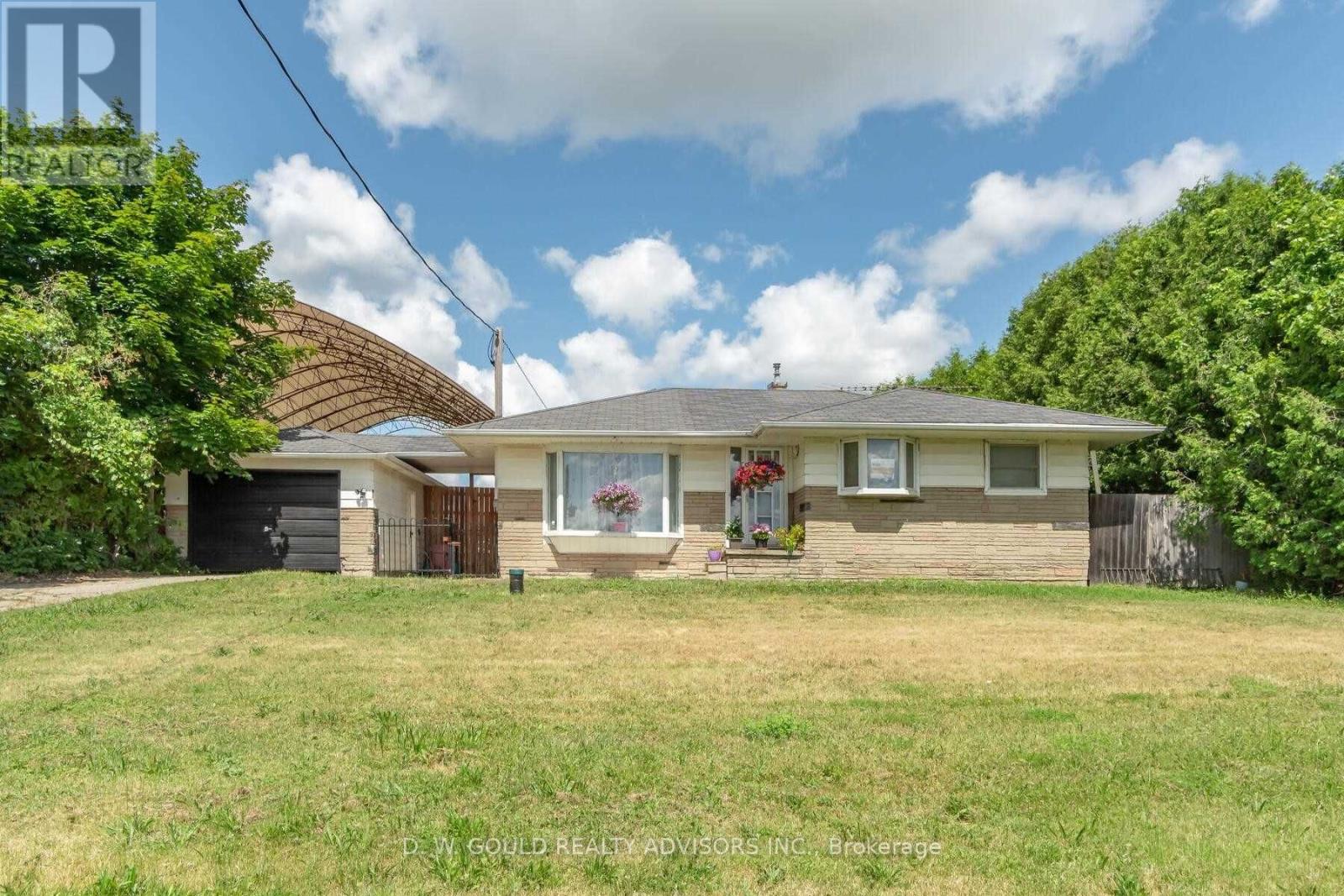 9572 SIDEROAD 17 ROAD