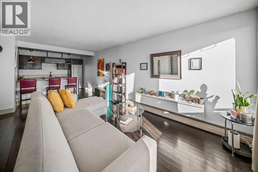 504, 505 19 Avenue SW