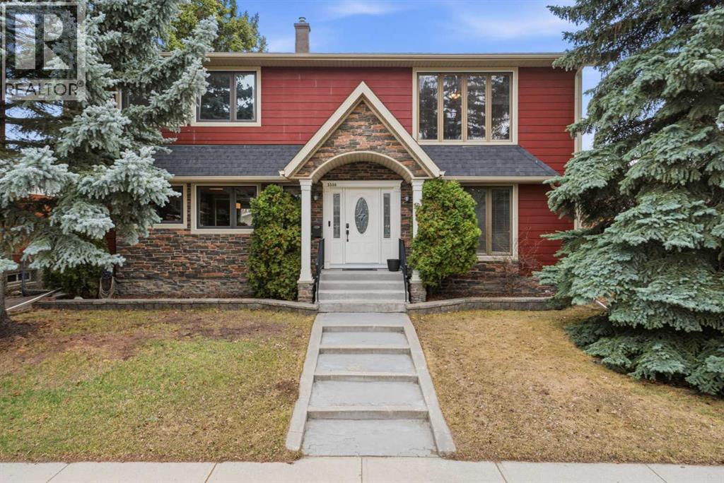 3308 Lakeside Crescent SW