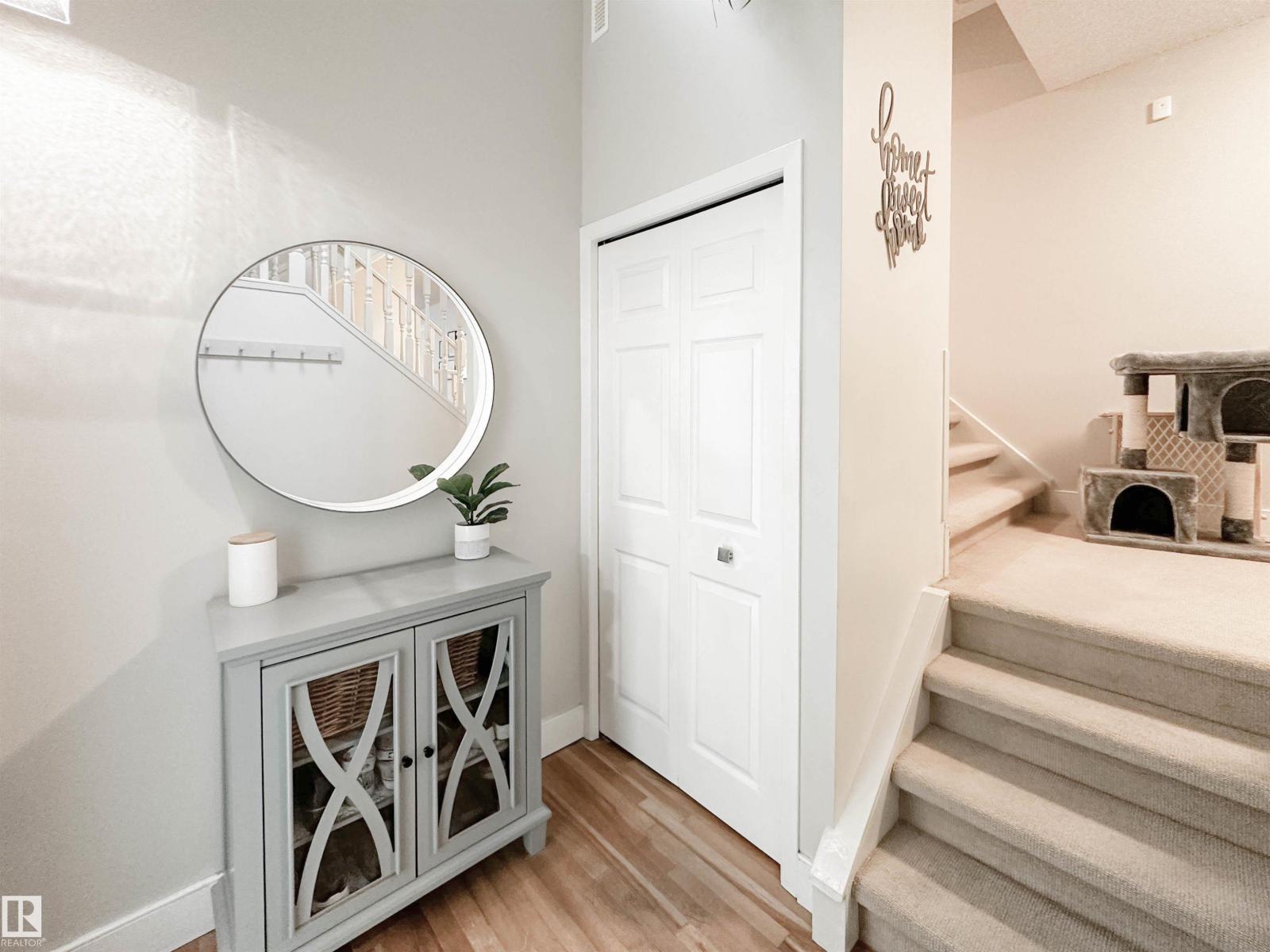 8 WHITEOAKS ES