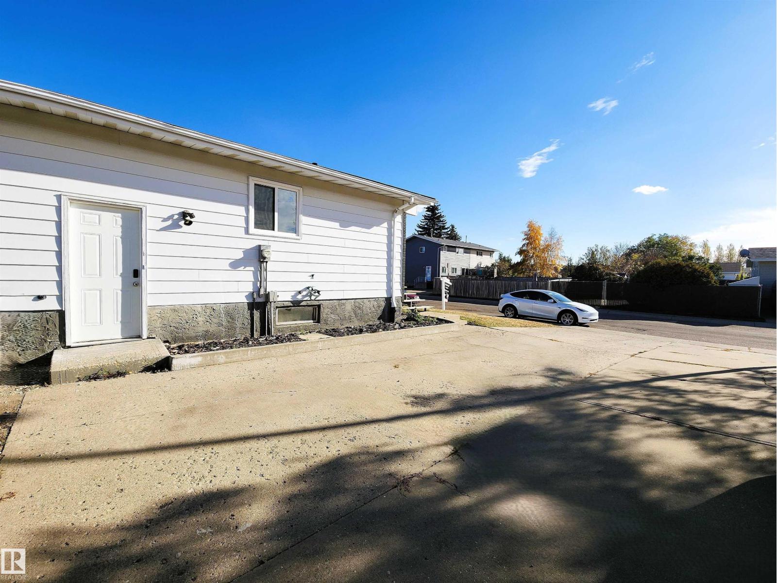 3014 132 AV NW