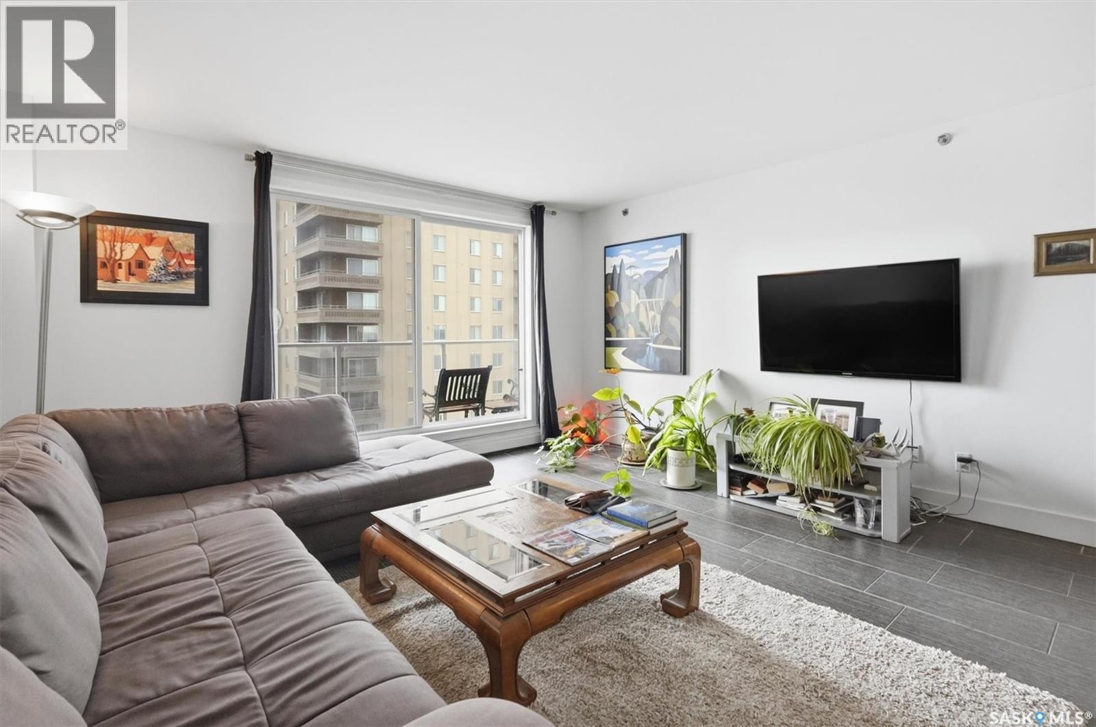 1001 320 5th AVENUE N