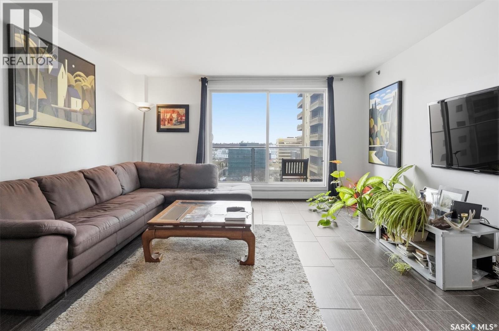 1001 320 5th AVENUE N