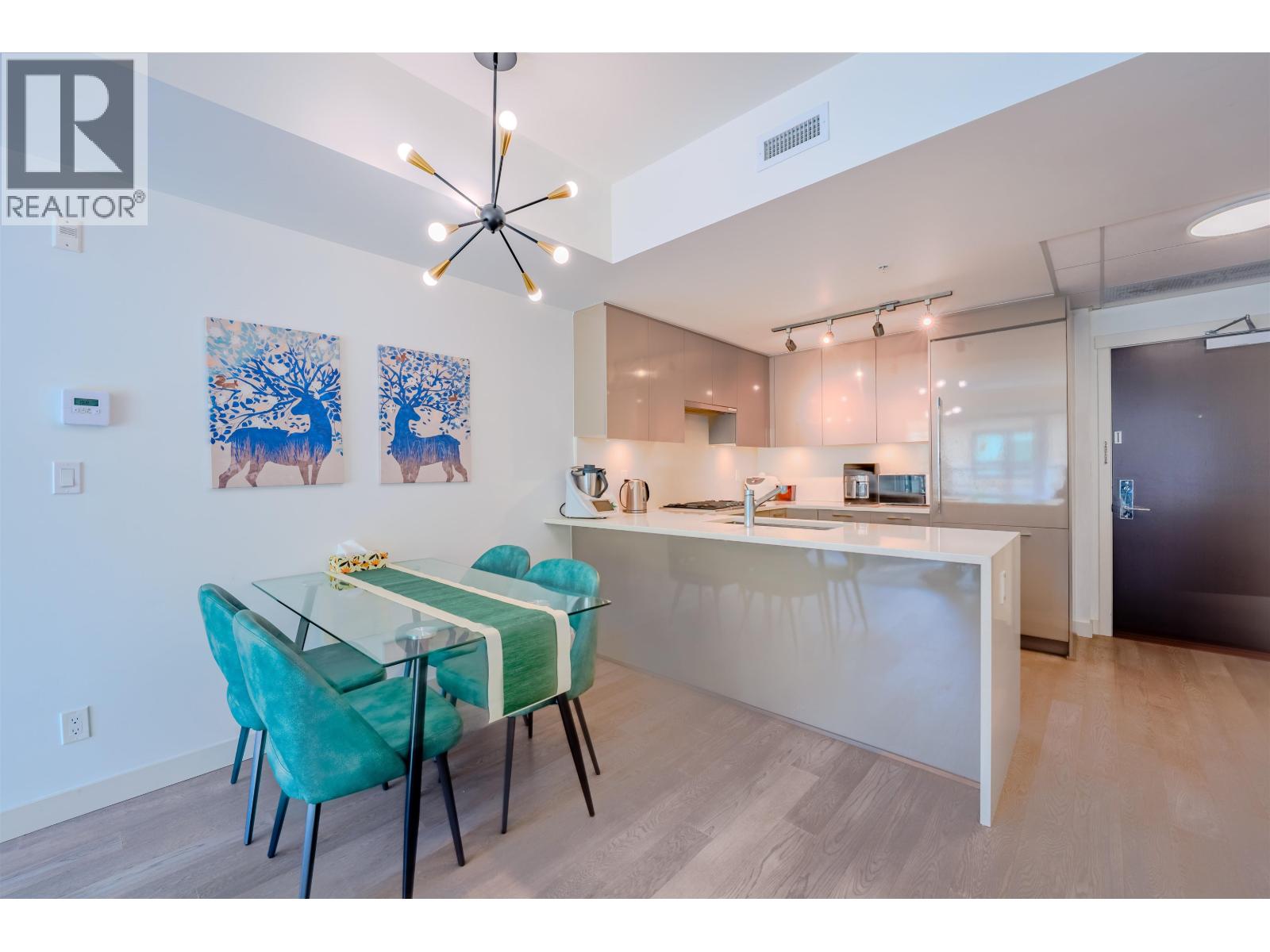 208 4408 CAMBIE STREET