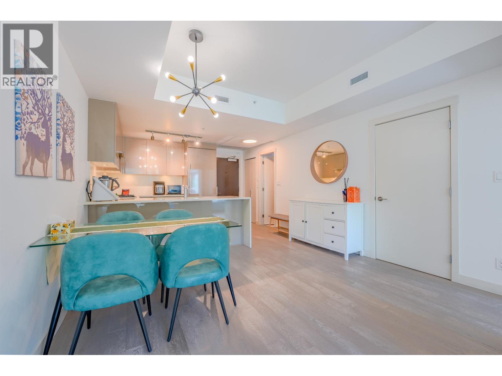 208 4408 CAMBIE STREET