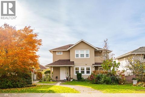 323 E KEITH ROAD North Vancouver BC V7L1V6