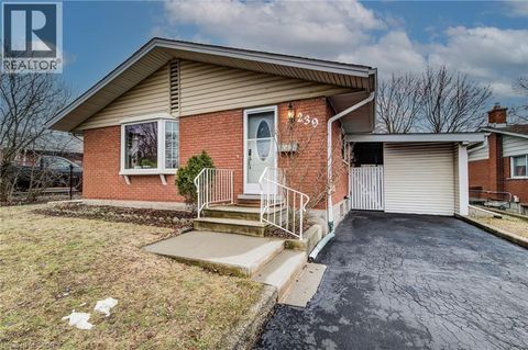 239 WINFIELD Avenue Waterloo ON N2J3M8
