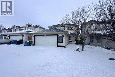119 Country Hills Heights NW Calgary AB T3K5C6