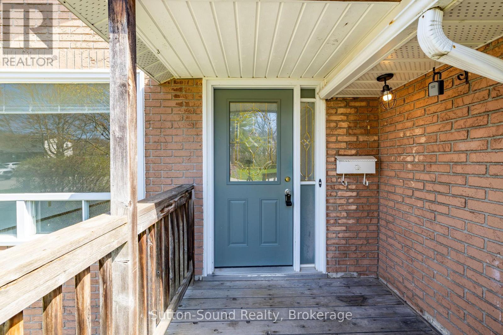 620 17TH STREET W