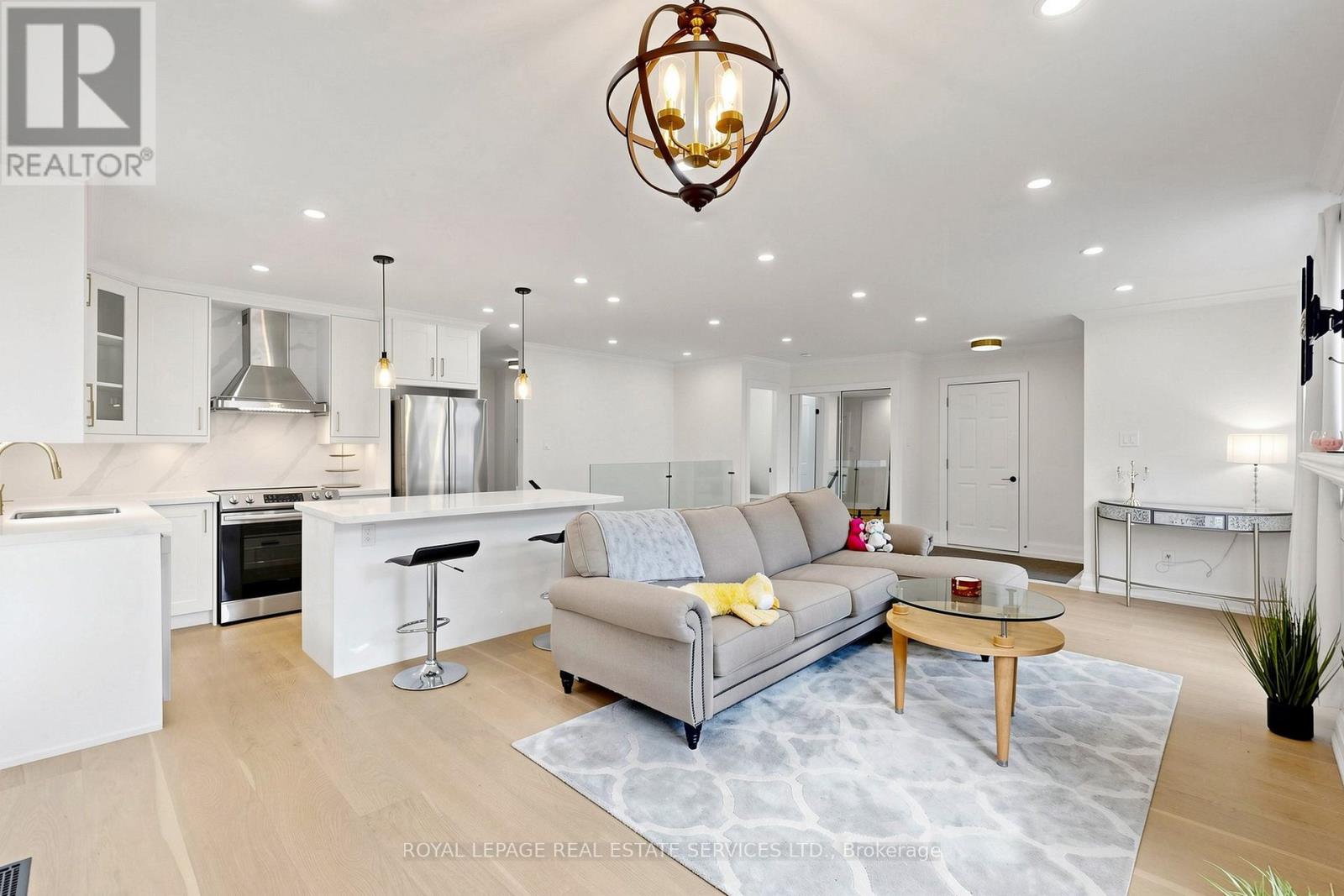 123 MILL STREET W