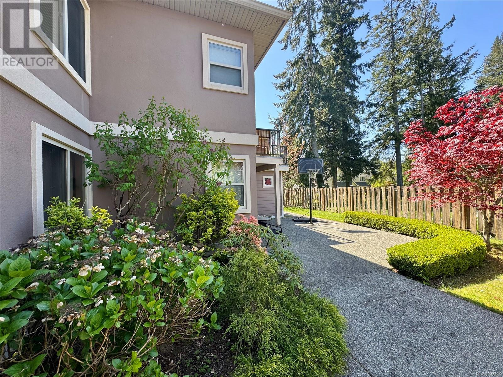 5287 Crestview Dr