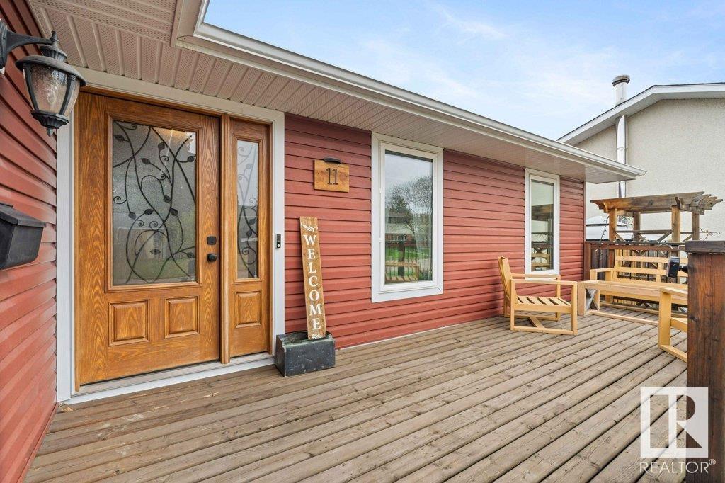 11 BROOKWOOD PL