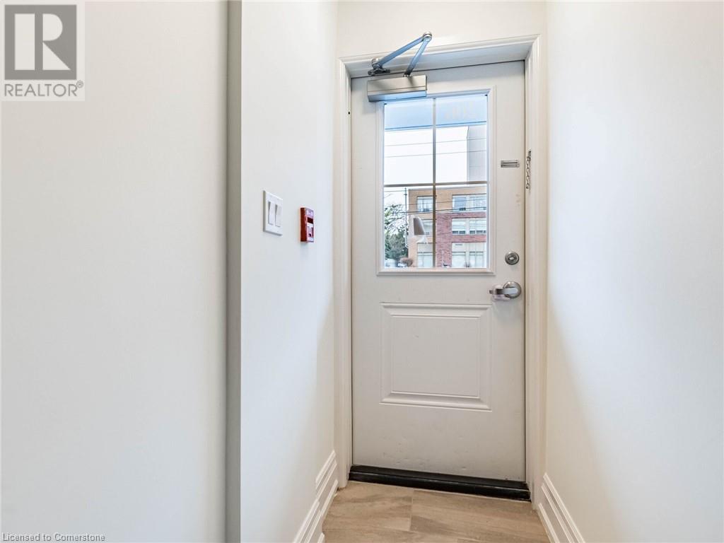 760 LAKESHORE Road E Unit# 206