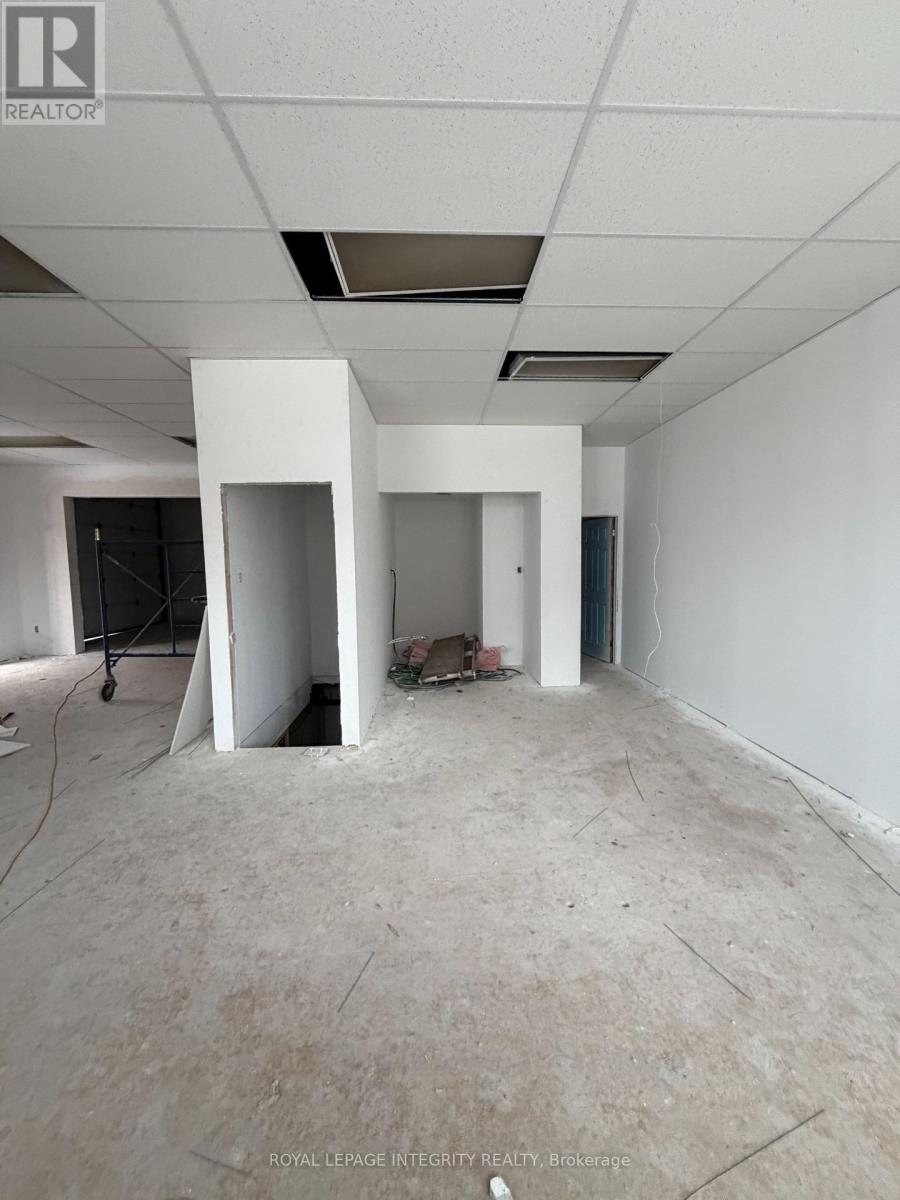 UNIT 3 - 104 ELGIN STREET W
