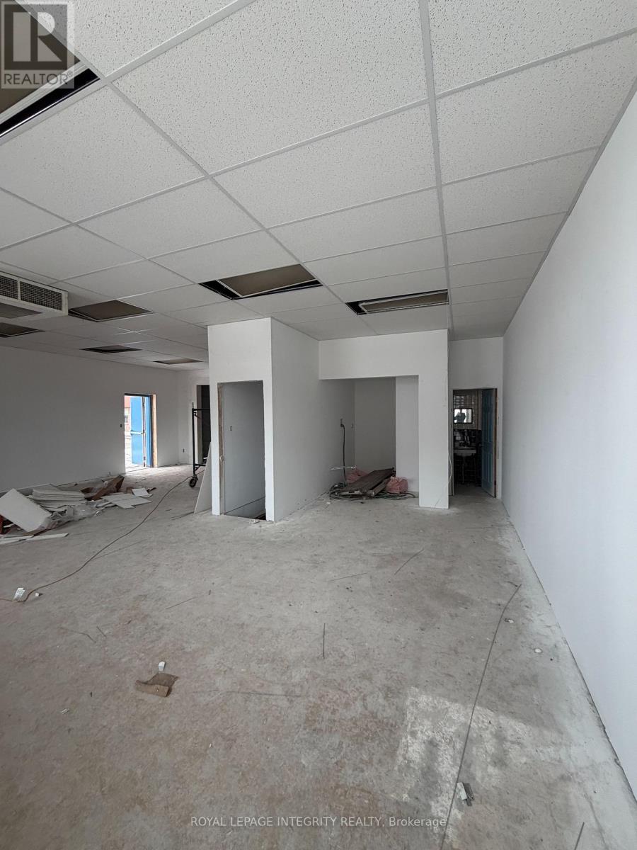 UNIT 3 - 104 ELGIN STREET W