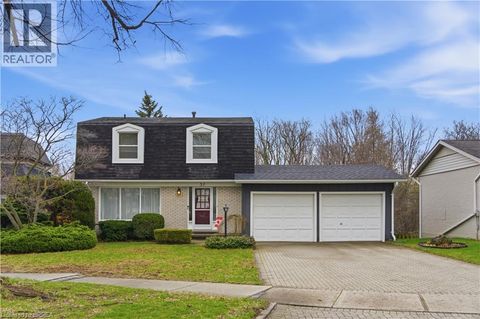 37 PARKVIEW Crescent Kitchener ON N2A1M1