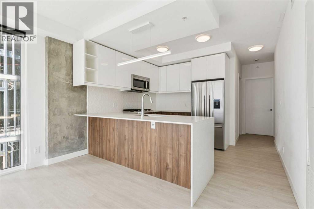 612, 327 9A Street NW