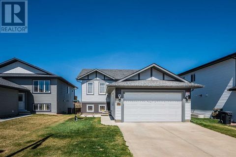 640 Robinson Avenue Penhold AB T0M1R0