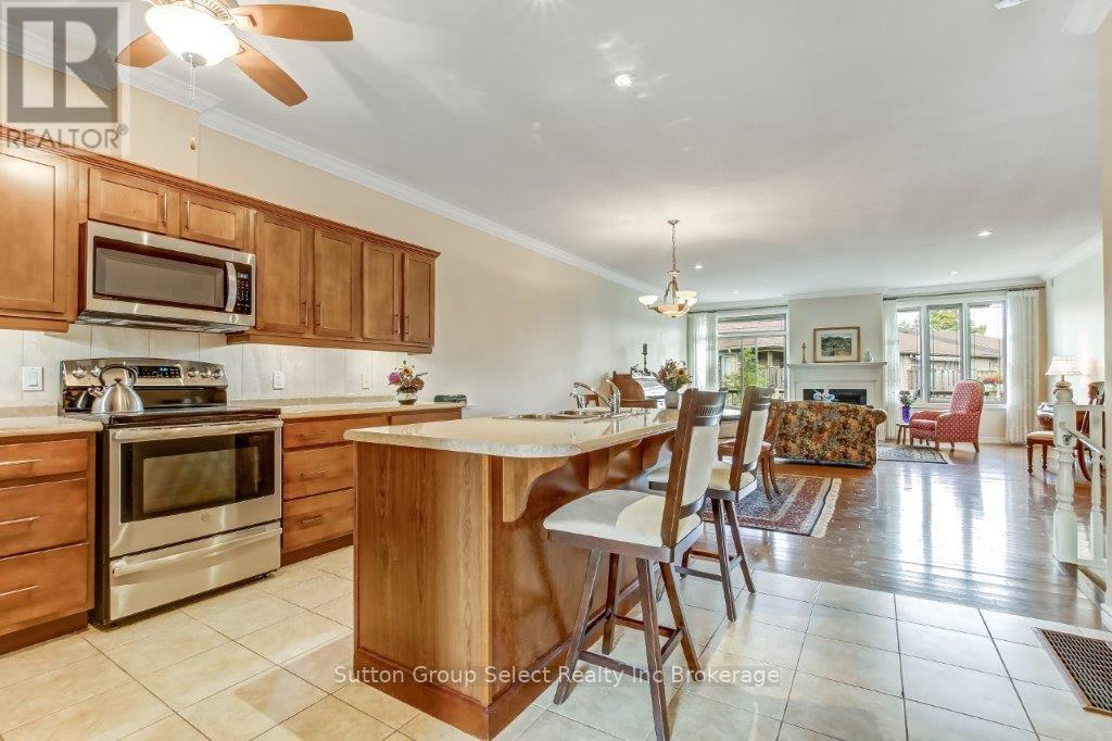 52 - 578 SPITFIRE STREET