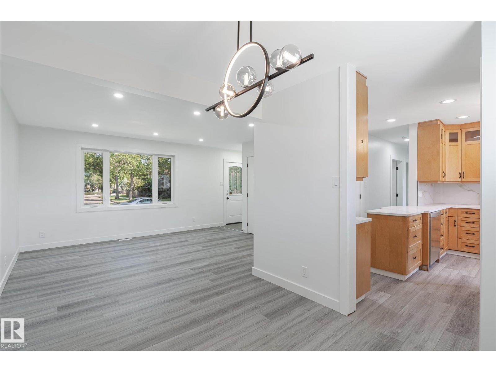 13043 SHERBROOKE AV NW