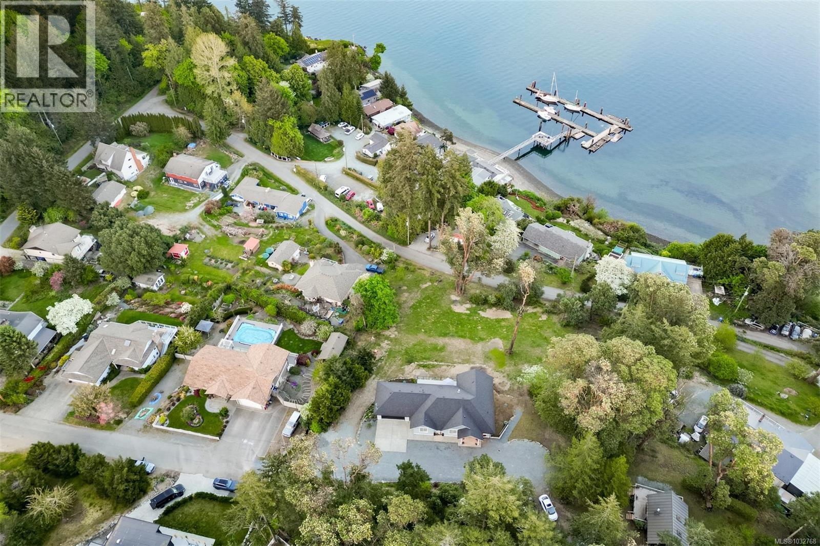1717 Arbutus Terr