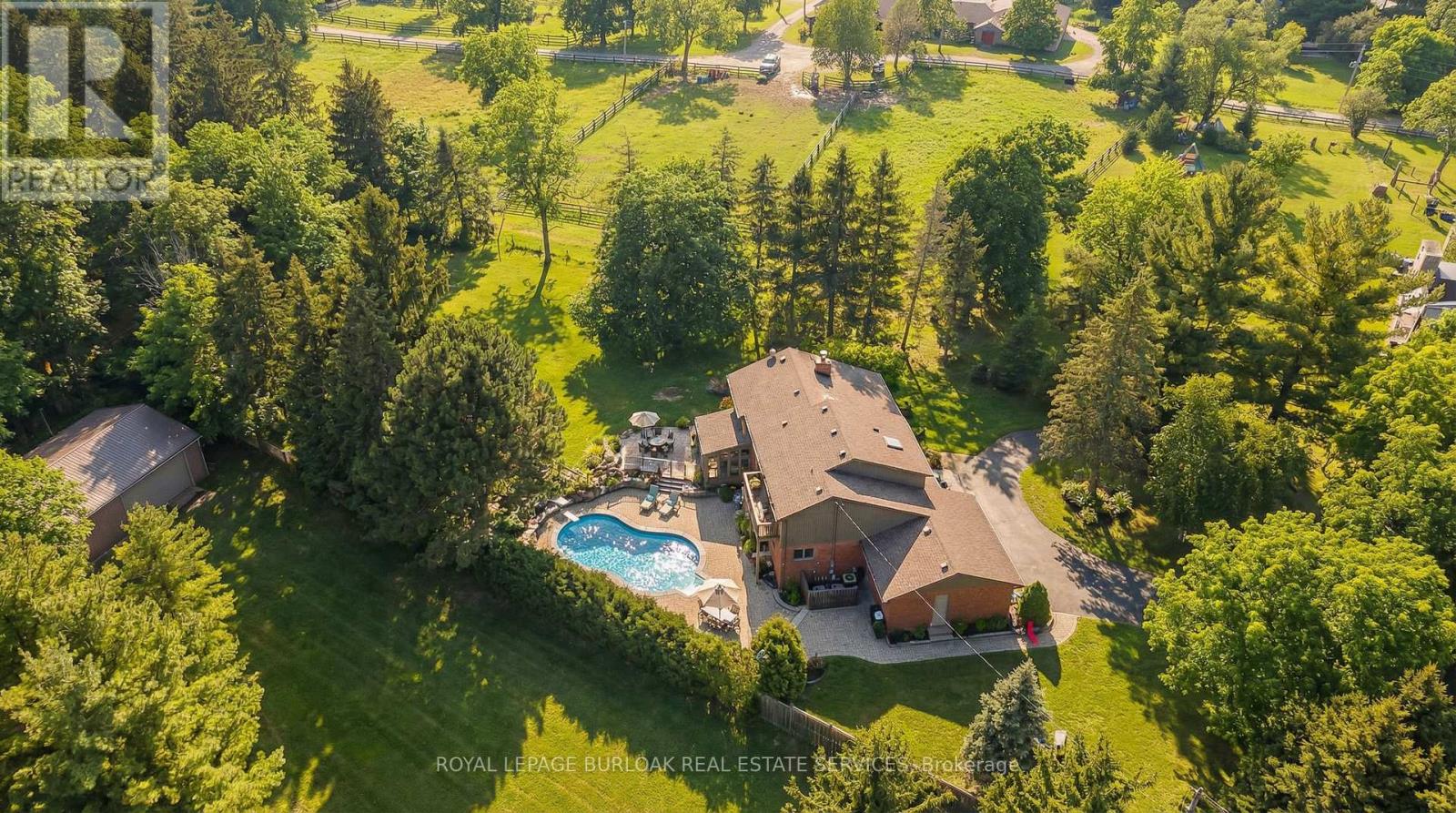 2431 BRITANNIA ROAD