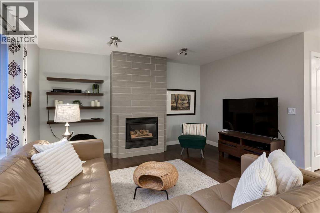 83 Citadel Meadow Grove NW