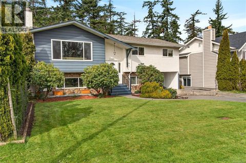 1503 Edgemont Rd Saanich BC V8N4P7