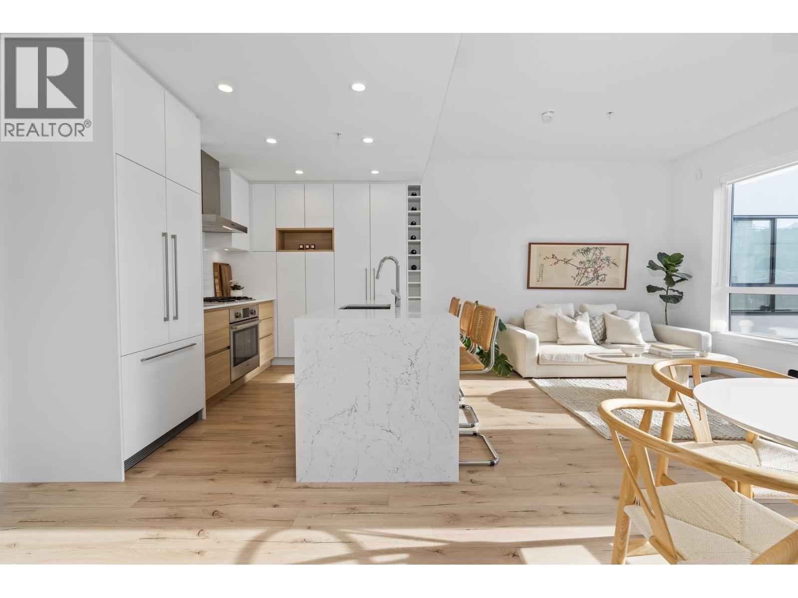 527 3131 MURRAY STREET