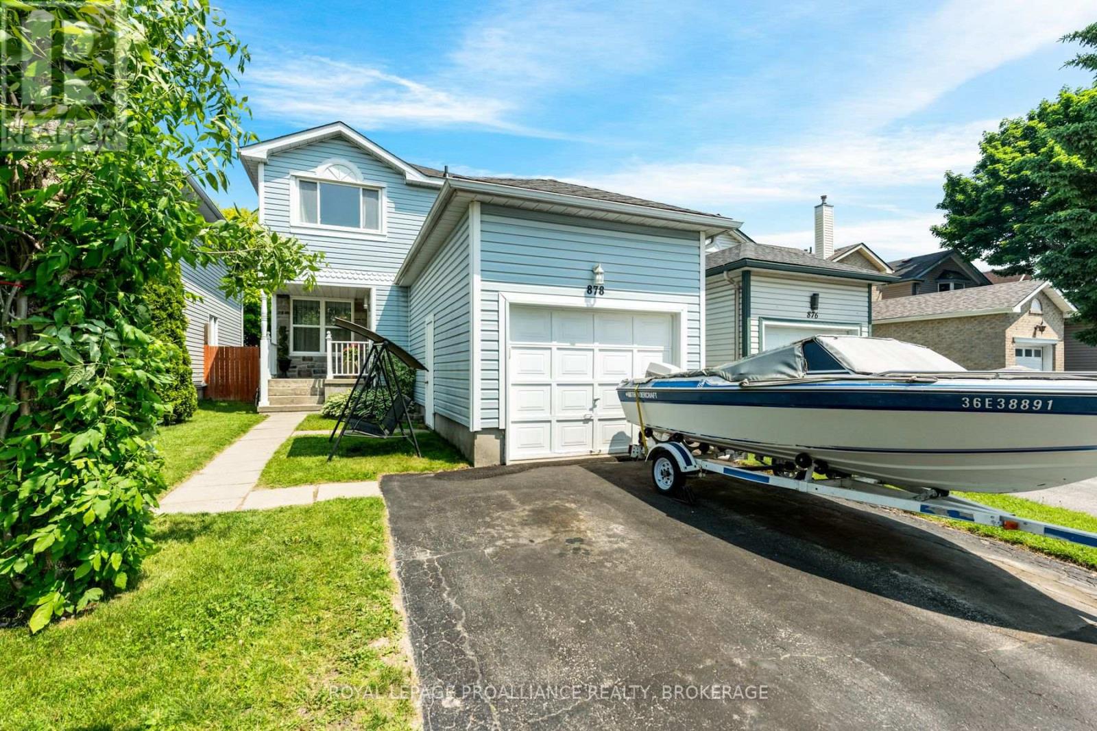878 WALKER COURT