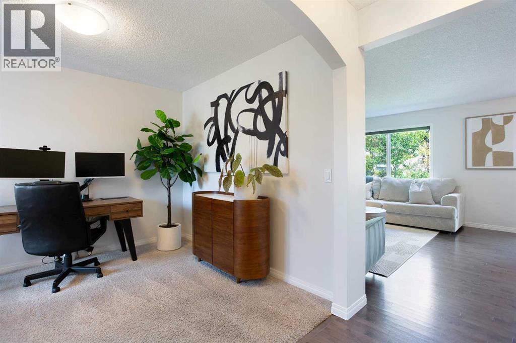 2363 Baywater Crescent SW