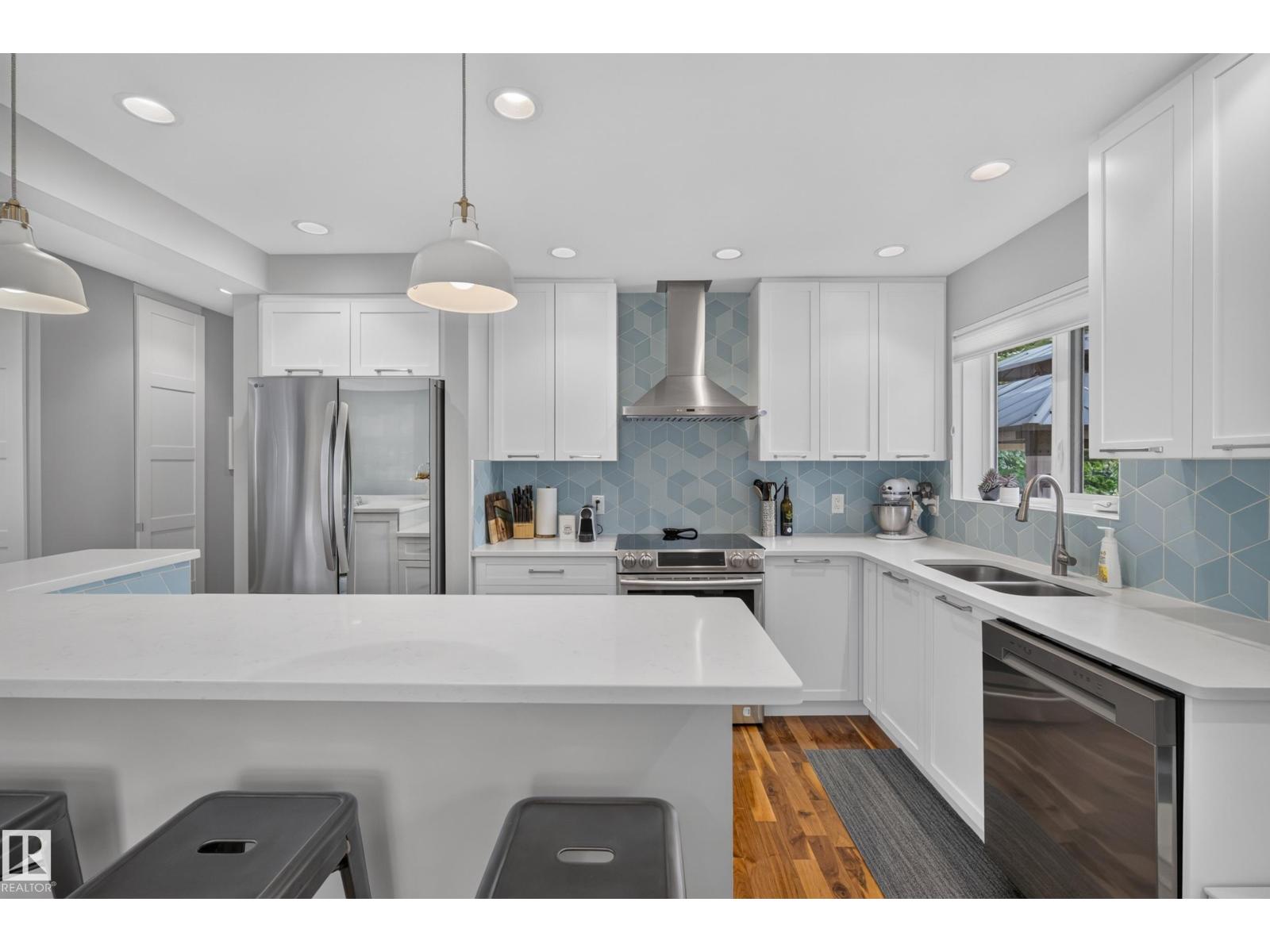 10804 135 ST NW