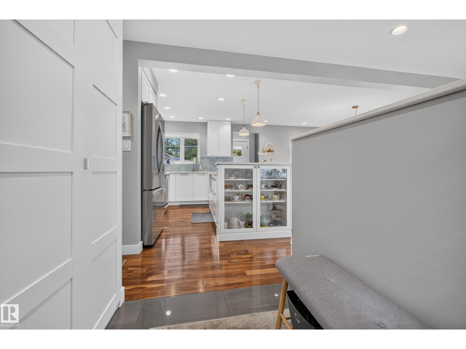 10804 135 ST NW