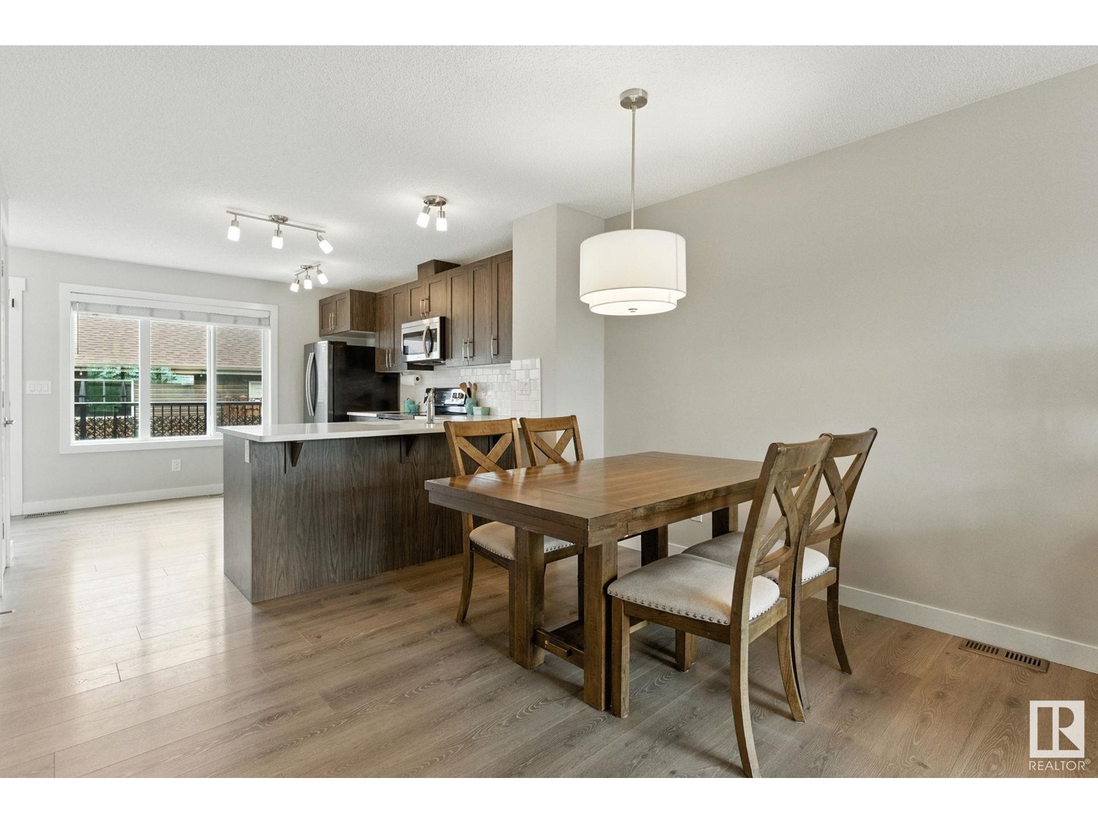 368 CRYSTALLINA NERA DR NW