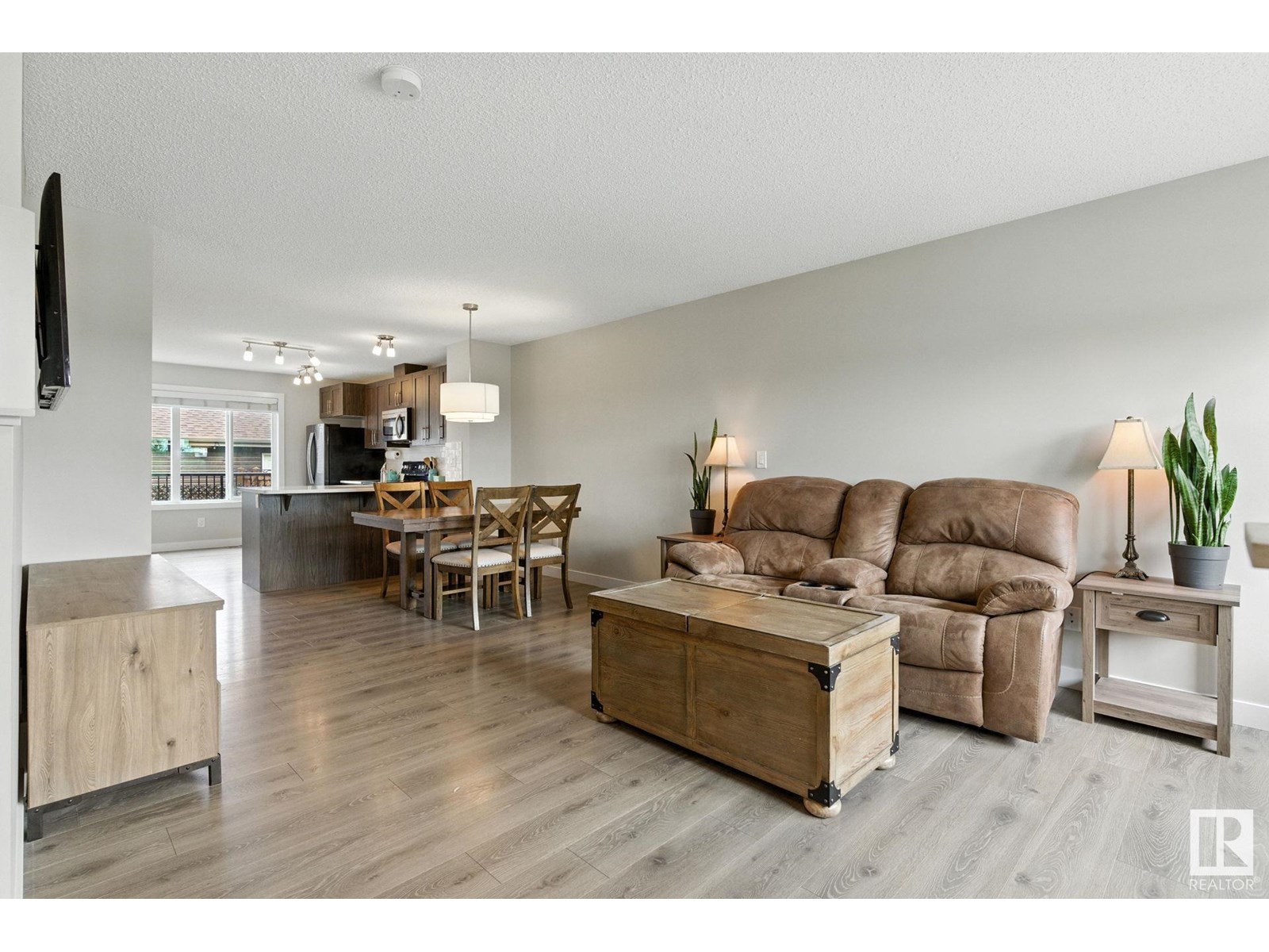 368 CRYSTALLINA NERA DR NW