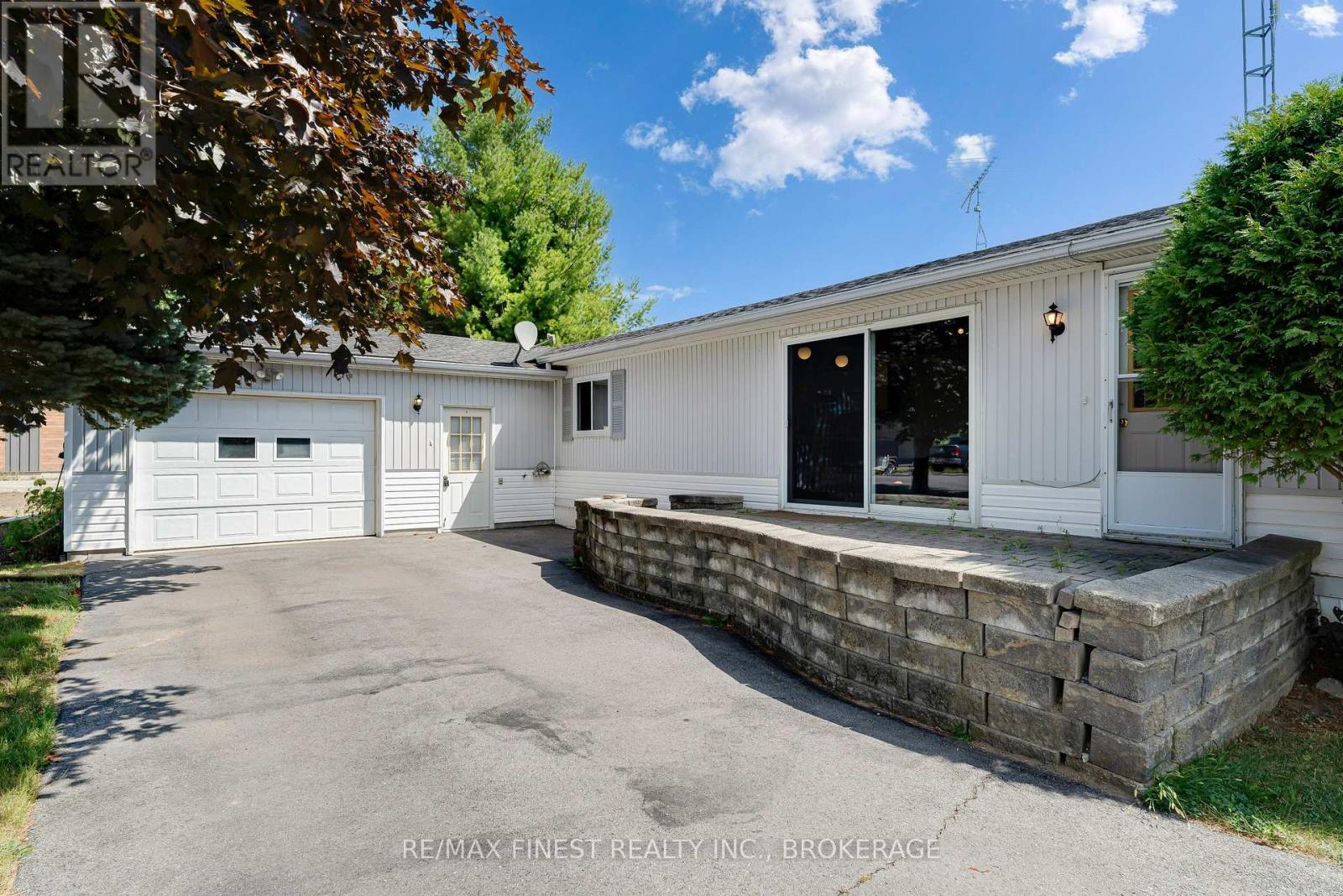 19 MAPLE DRIVE