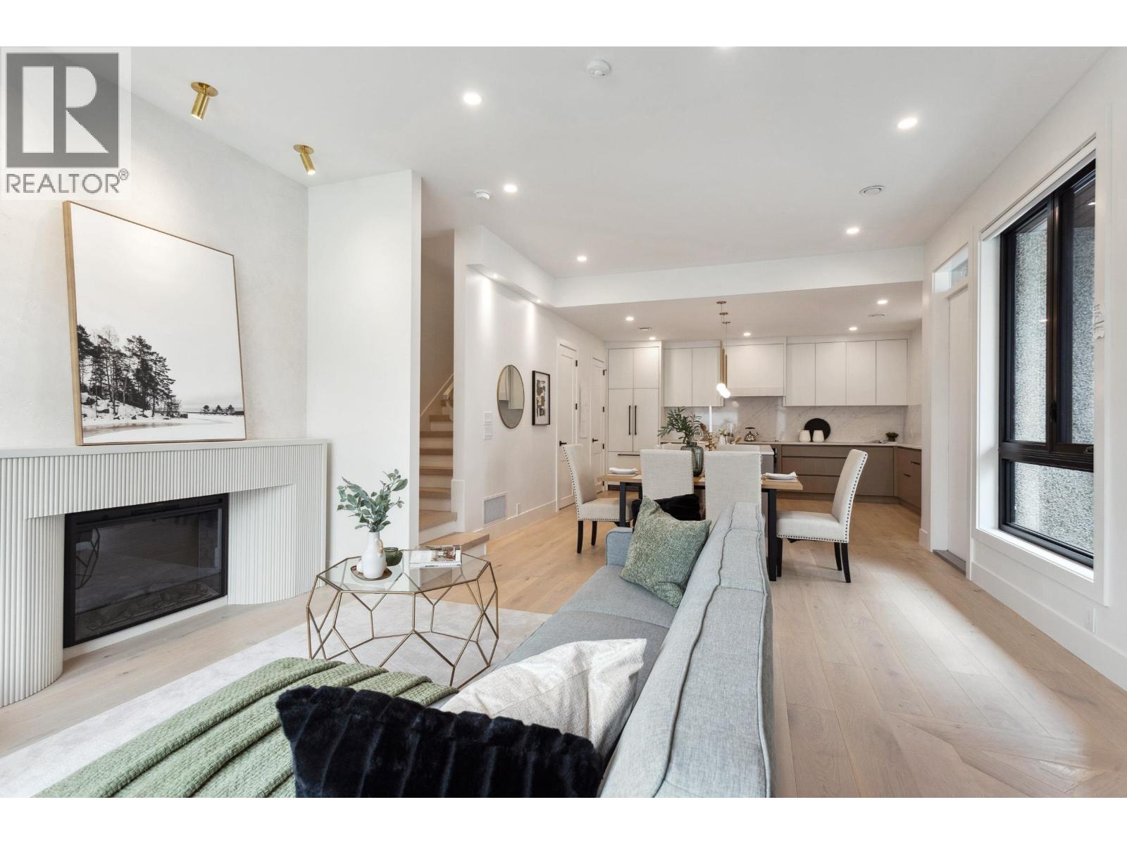 101 1038 DELESTRE AVENUE