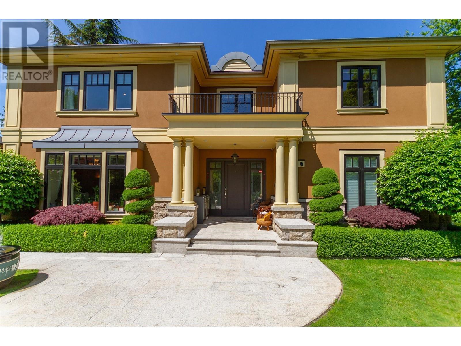 4239 PINE CRESCENT
