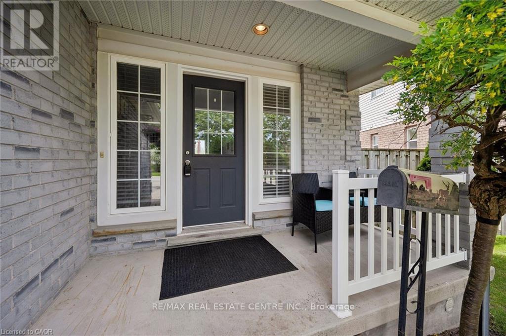 24 BUCKTHORN CRESCENT