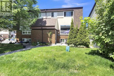 B - 32 WOODVALE GN CRESCENT Ottawa ON K2G4H4