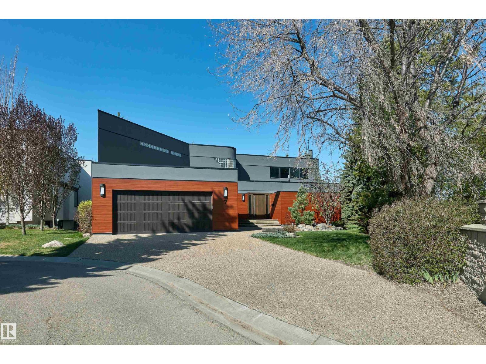 7 PATRICIA PL NW
