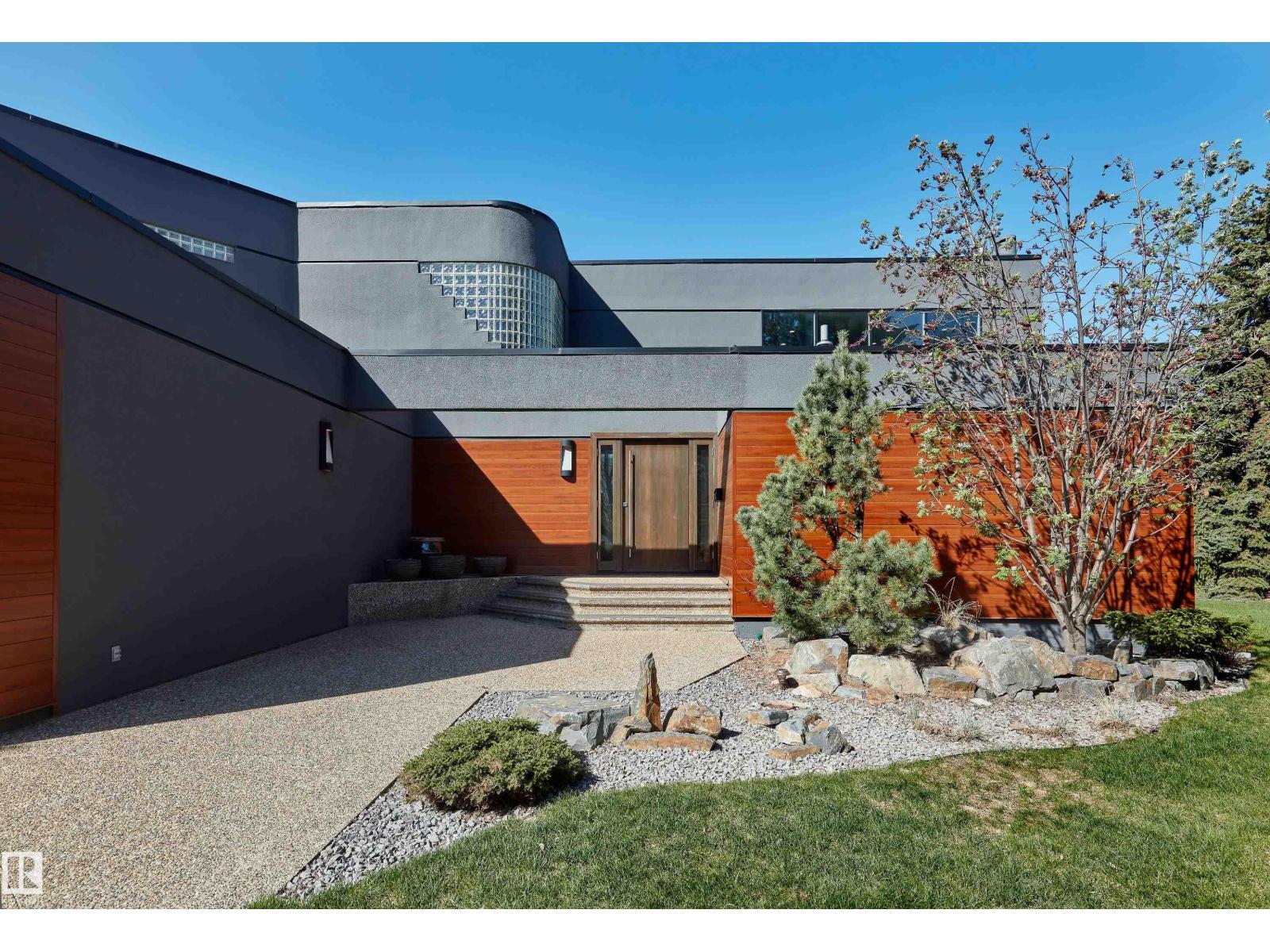 7 PATRICIA PL NW