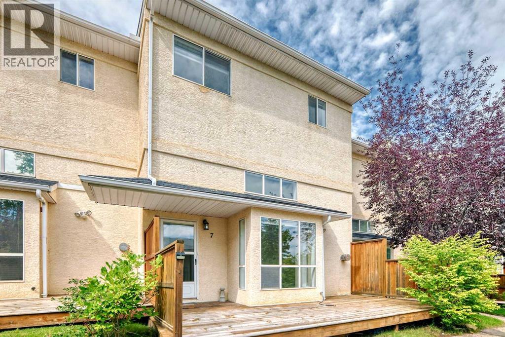 7 Millrose Place SW
