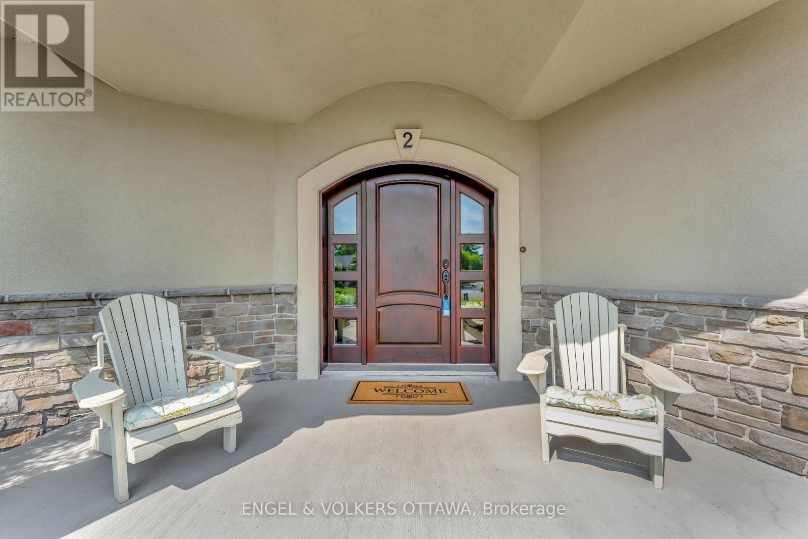 2 BEECHGROVE GARDENS